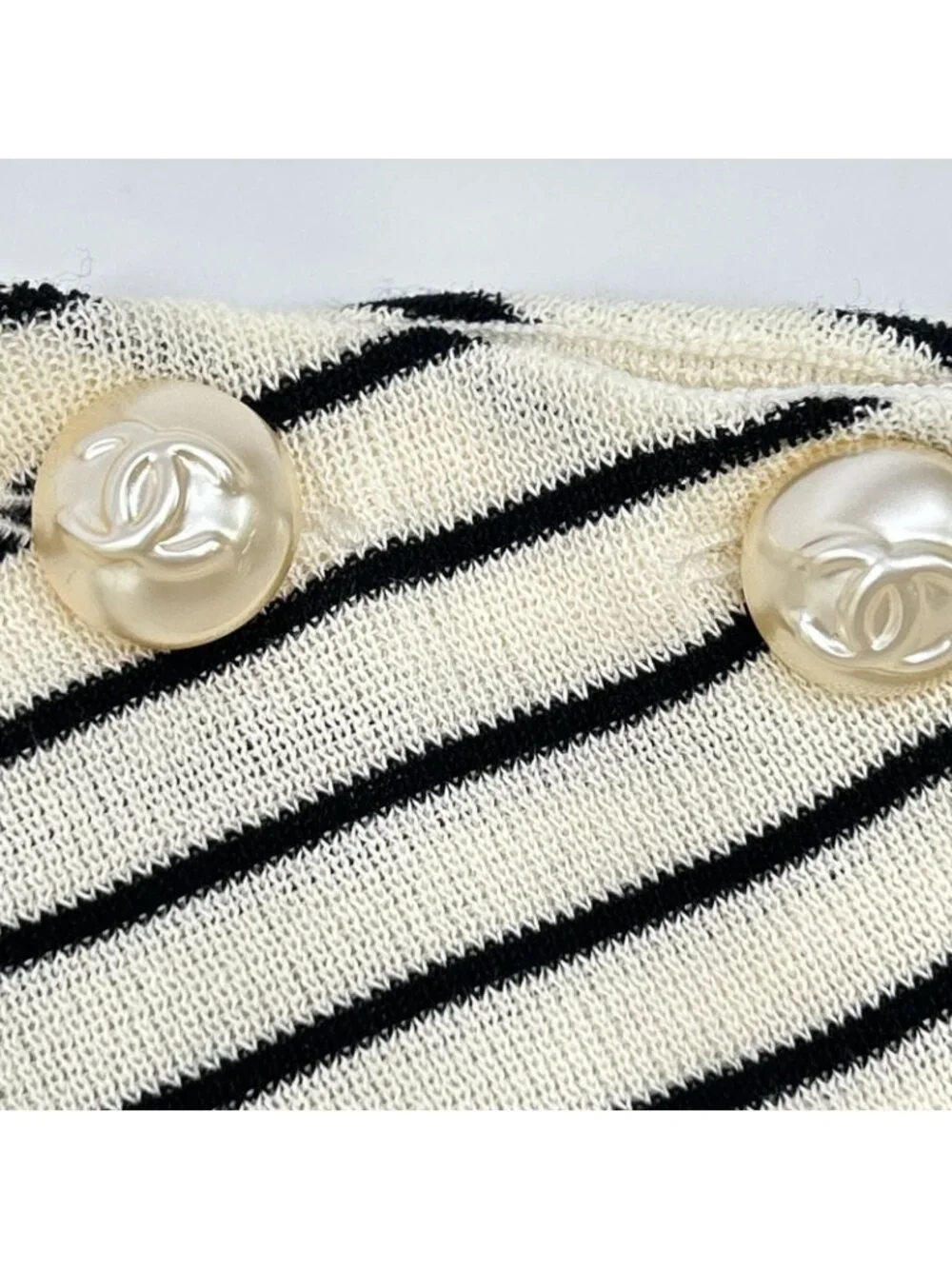 Chanel Faux Pearl Button Border Knit 42 Sweater